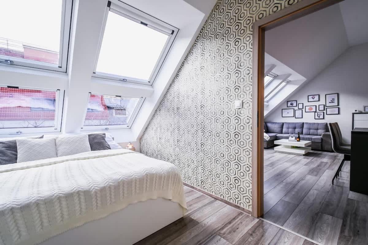 Luxury Loft Modern And Elegant Apartmán